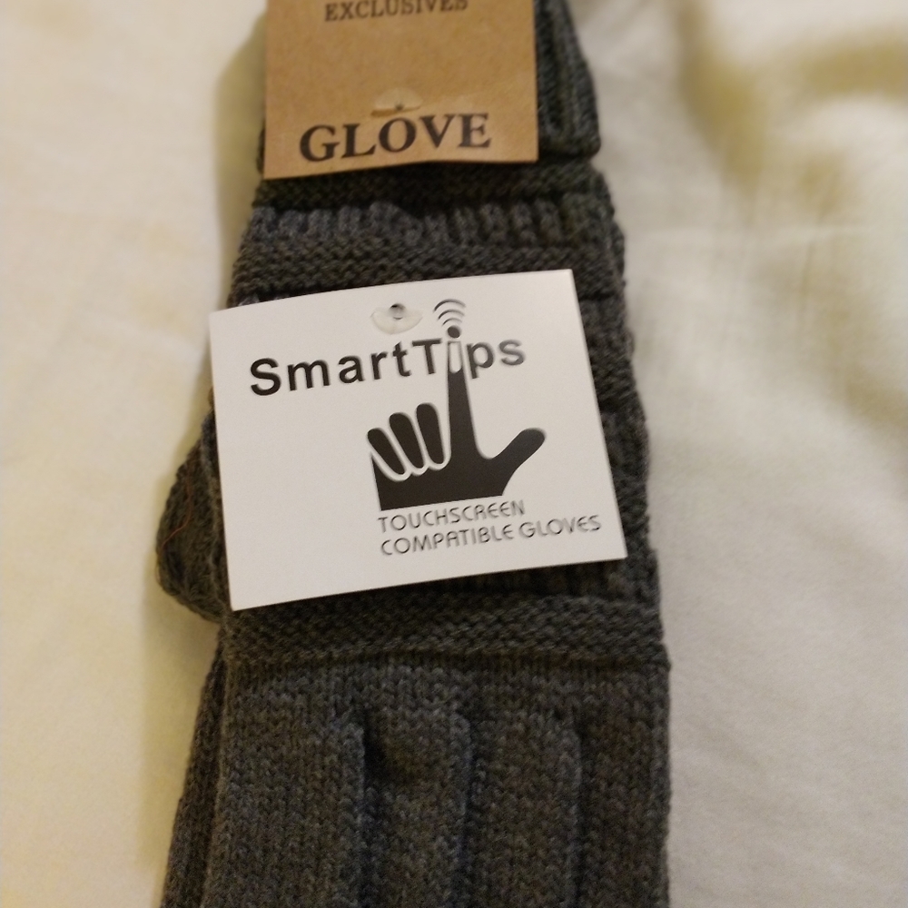C.C Ribbed Gloves with Smart Tip